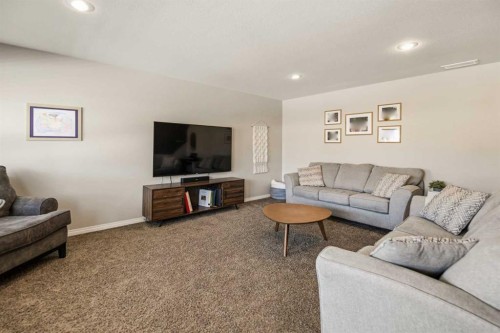 12 Cyprus Road, Blackfalds, AB - Indoor Photo Showing Living Room