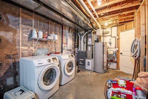12 Cyprus Road, Blackfalds, AB - Indoor Photo Showing Laundry Room