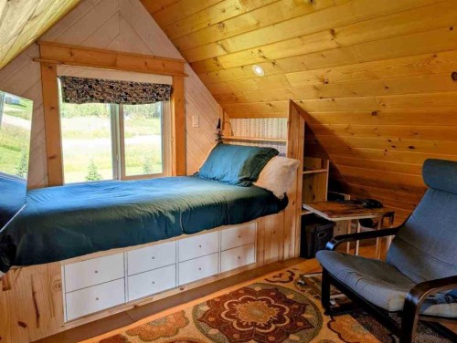 410 5 St E, Winfield, AB - Indoor Photo Showing Bedroom