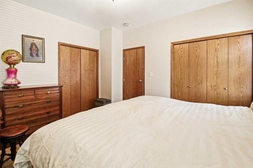 57 Woodbine Close, Blackfalds, AB - Indoor Photo Showing Bedroom