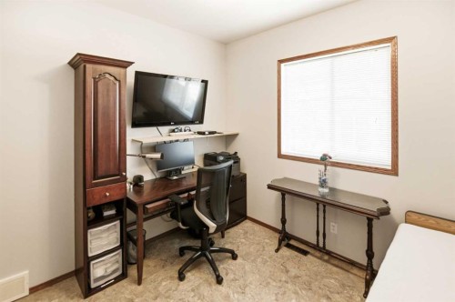 57 Woodbine Close, Blackfalds, AB - Indoor