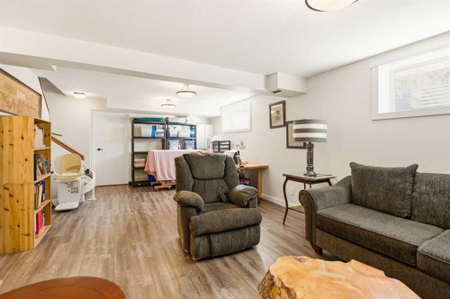 57 Woodbine Close, Blackfalds, AB - Indoor Photo Showing Living Room