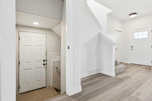 244 Drystone Walk Nw, Calgary, AB - Indoor Photo Showing Other Room