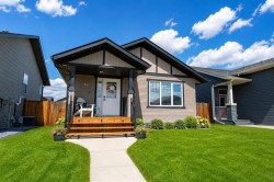 179 Long Close Red Deer, AB T4R 0J6