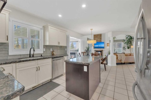 40 Drever Close, Red Deer, AB - Indoor Photo Showing Kitchen With Upgraded Kitchen