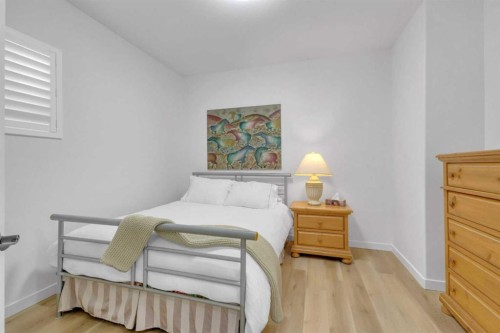 40 Drever Close, Red Deer, AB - Indoor Photo Showing Bedroom