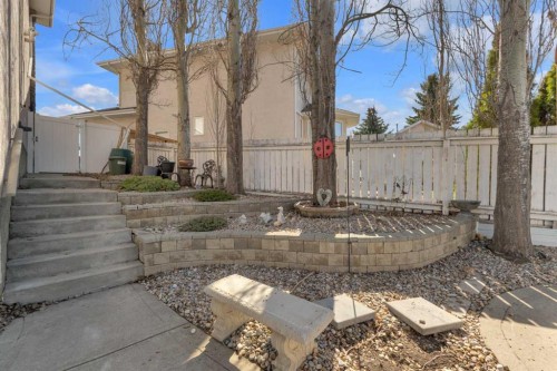 40 Drever Close, Red Deer, AB - Outdoor