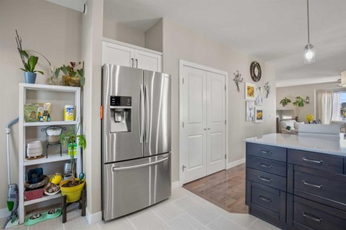 6520 58 Avenue, Innisfail, AB - Indoor Photo Showing Other Room