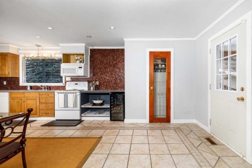 27 Wallace Close, Red Deer, AB - Indoor Photo Showing Kitchen