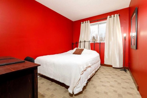 27 Wallace Close, Red Deer, AB - Indoor Photo Showing Bedroom