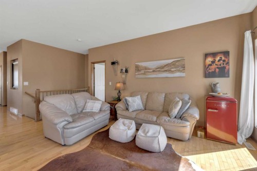 22 Jenner Crescent, Red Deer, AB - Indoor Photo Showing Living Room