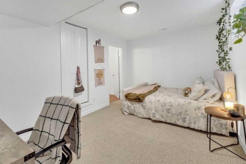 22 Jenner Crescent, Red Deer, AB - Indoor Photo Showing Bedroom