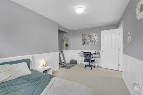 22 Jenner Crescent, Red Deer, AB - Indoor Photo Showing Bedroom
