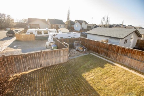 171 Vickers Close, Red Deer, AB - Outdoor