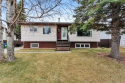 5751 55 Street Rocky Mountain House, AB T4T 1J7