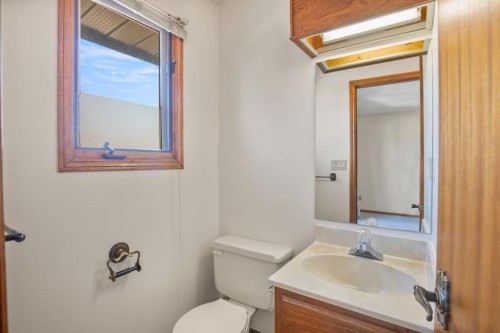 36 Muldrew Crescent, Red Deer, AB - Indoor Photo Showing Bathroom