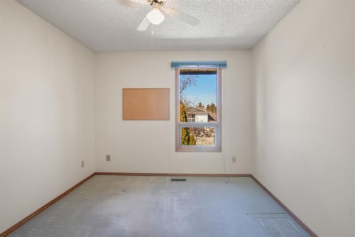 36 Muldrew Crescent, Red Deer, AB - Indoor Photo Showing Other Room