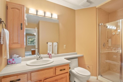 3510 43A Avenue, Red Deer, AB - Indoor Photo Showing Bathroom