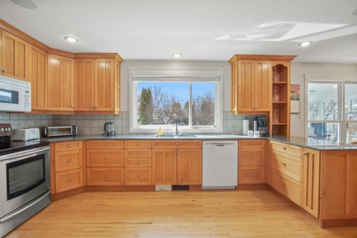3510 43A Avenue, Red Deer, AB - Indoor Photo Showing Kitchen