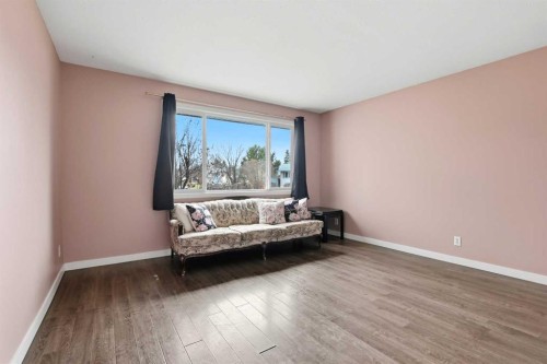 44 Whiteside Crescent, Red Deer, AB - Indoor Photo Showing Bedroom