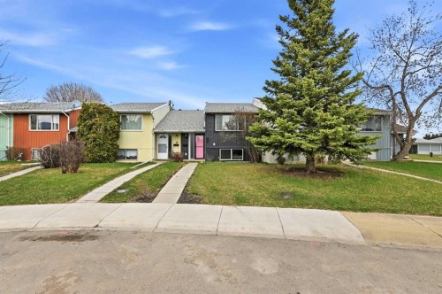 44 Whiteside Crescent, Red Deer, AB - Outdoor With Facade