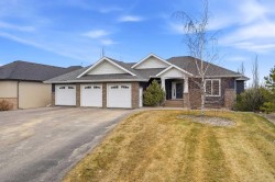 23 Westside Close Rural Lacombe County, AB T4S 1S2