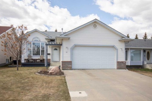 42 Riviera Drive  Lacombe, AB T4L 2H7