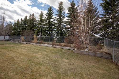 42 Riviera Drive, Lacombe, AB - Outdoor
