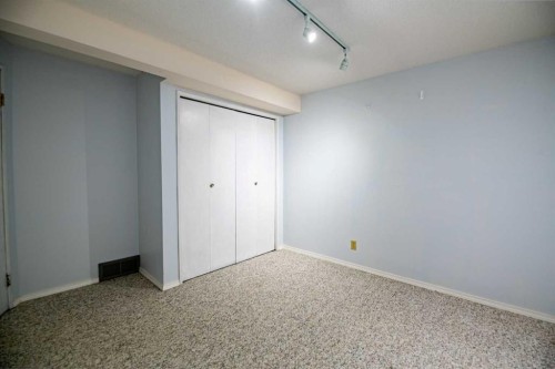 9 Rutherford Place, Red Deer, AB - Indoor Photo Showing Other Room