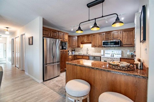 9 Rutherford Place, Red Deer, AB - Indoor Photo Showing Kitchen With Double Sink