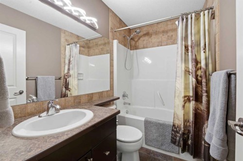 74 Ingram Close, Red Deer, AB 