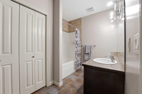 74 Ingram Close, Red Deer, AB 