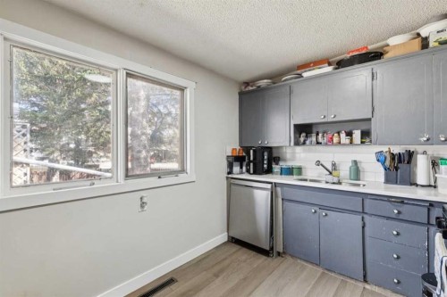 4210 Richmond Road Sw, Calgary, AB - Indoor Photo Showing Kitchen