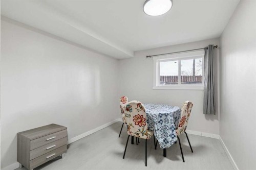 4210 Richmond Road Sw, Calgary, AB - Indoor Photo Showing Dining Room