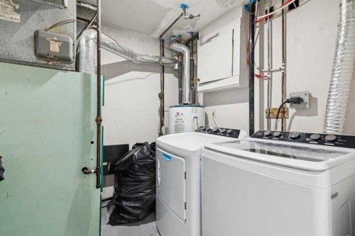 4210 Richmond Road Sw, Calgary, AB - Indoor Photo Showing Laundry Room