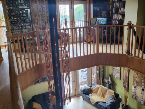 4643 29 Avenue Nw, Calgary, AB - Indoor Photo Showing Other Room