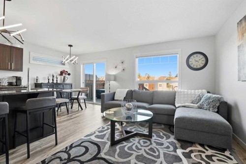 14 Van Slyke Way, Red Deer, AB - Indoor Photo Showing Living Room