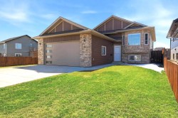 11 Aura Drive Blackfalds, AB T4M 0N3