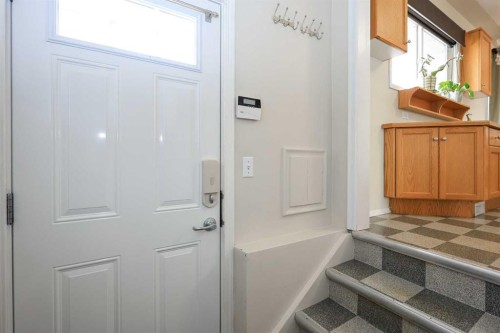 4214 40A Avenue, Red Deer, AB - Indoor Photo Showing Other Room