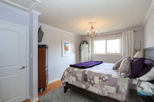 4214 40A Avenue, Red Deer, AB - Indoor Photo Showing Bedroom