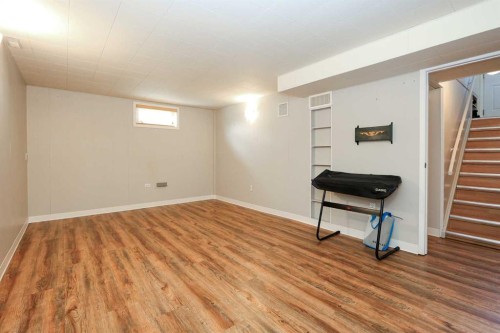 4214 40A Avenue, Red Deer, AB - Indoor Photo Showing Other Room