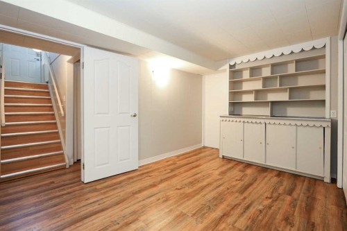 4214 40A Avenue, Red Deer, AB - Indoor Photo Showing Other Room