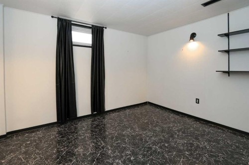 4214 40A Avenue, Red Deer, AB - Indoor Photo Showing Other Room