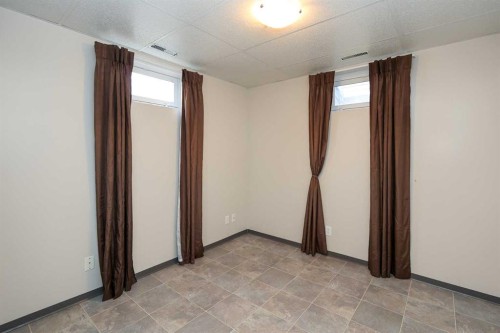 4214 40A Avenue, Red Deer, AB - Indoor Photo Showing Other Room