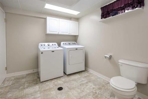 4214 40A Avenue, Red Deer, AB - Indoor