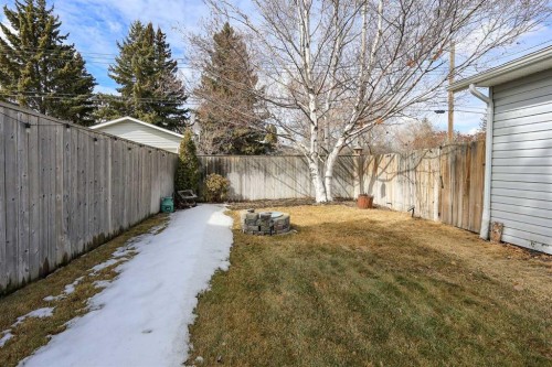 4214 40A Avenue, Red Deer, AB - Outdoor