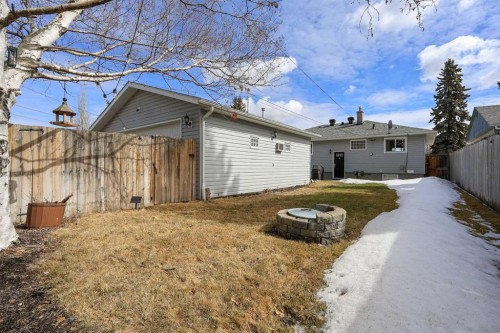 4214 40A Avenue, Red Deer, AB - Outdoor