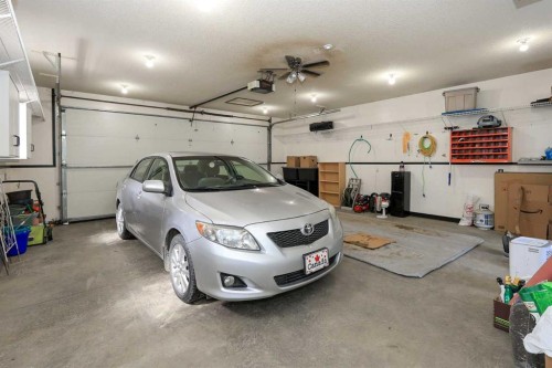 4214 40A Avenue, Red Deer, AB - Indoor Photo Showing Garage