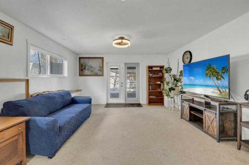 60 Vanson Close, Red Deer, AB - Indoor Photo Showing Living Room