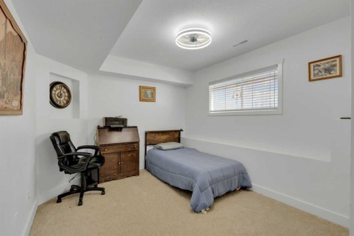 60 Vanson Close, Red Deer, AB - Indoor Photo Showing Bedroom
